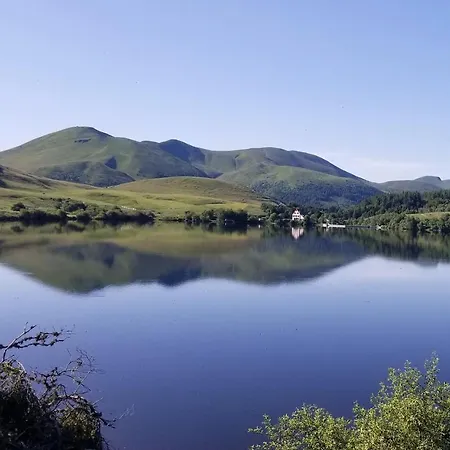 La Terrasse Des Volcans Saint-Genes-Champanelle