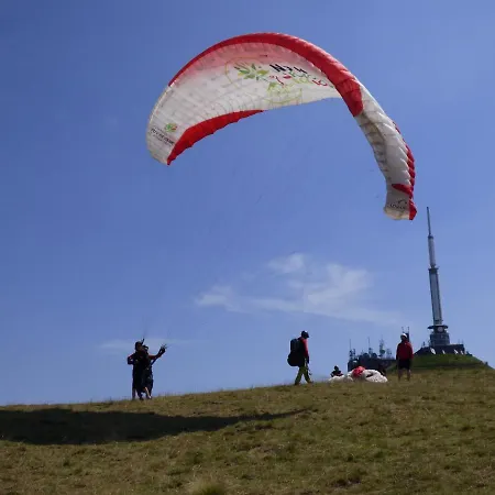 La Terrasse Des Volcans Saint-Genes-Champanelle